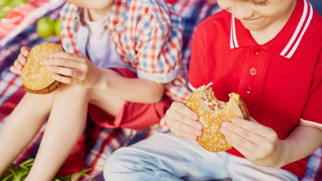 Proximity Fast food restaurants likely doesn't affect children's weight